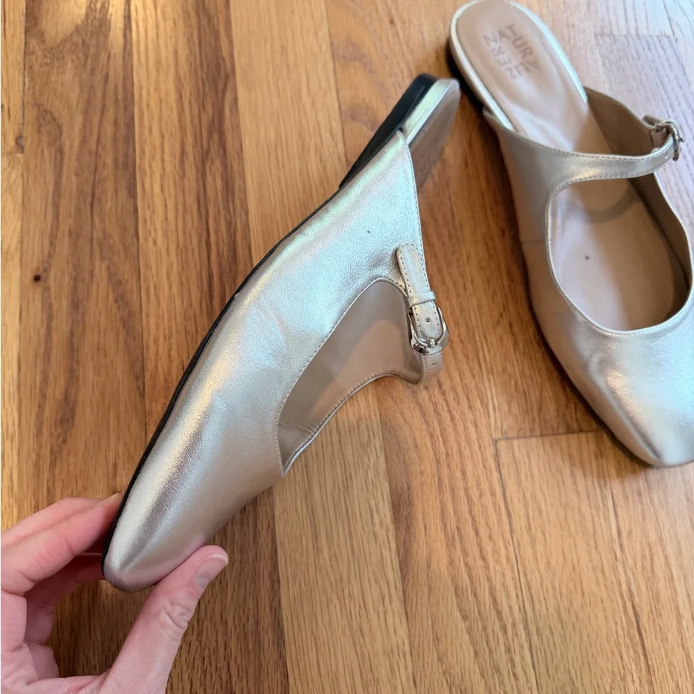 Naturalizer Mary Jane Mule in Silver Metallic, Size 11 - Picture 10 of 13